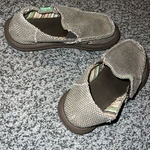 Kids Sanuks size 11 brown/tan